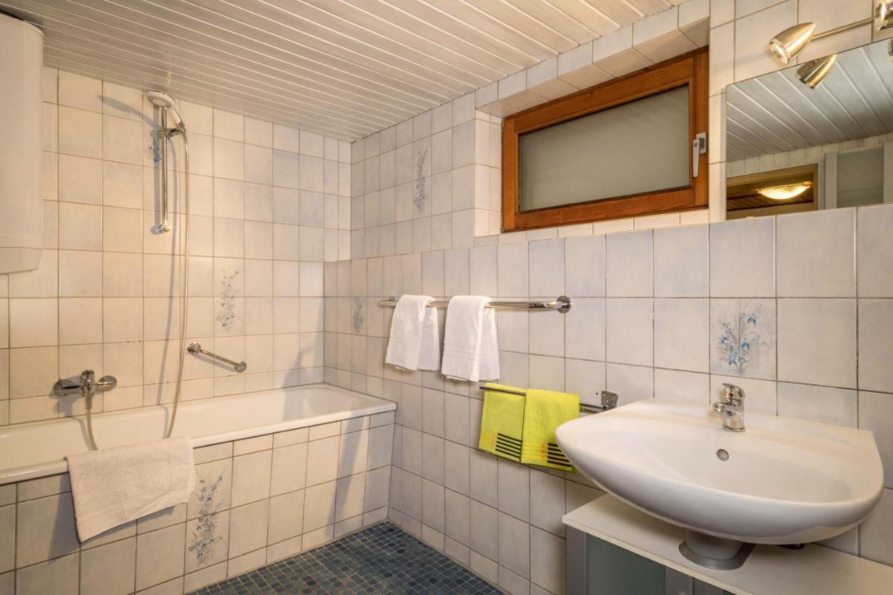 Ferienwohnung Im Alten Forsthaus Bermatingen Exterior photo
